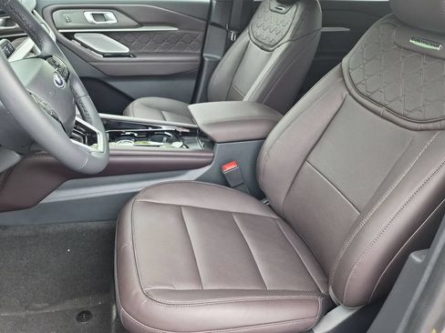 New 2026 Ford Explorer Platinum w/ LUX Leather Package AWD/4WD image 16
