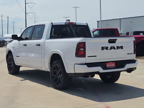 New 2026 RAM 1500 Laramie AWD/4WD image 12