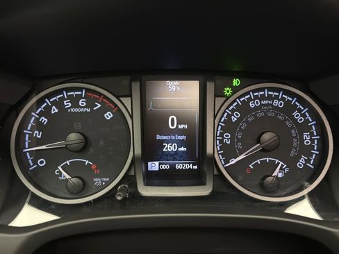 Used 2022 Toyota Tacoma TRD Off-Road w/ TRD Premium Off Road Package AWD/4WD image 19