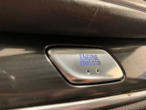 Used 2020 Buick Enclave Essence image 39