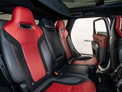 Used 2022 Land Rover Range Rover Sport SVR image 17