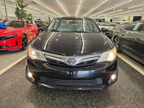 Used 2013 Toyota Camry XLE FWD image 3