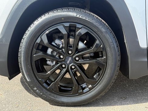 Used 2020 GMC Terrain SLE w/ Driver Convenience Package image 9