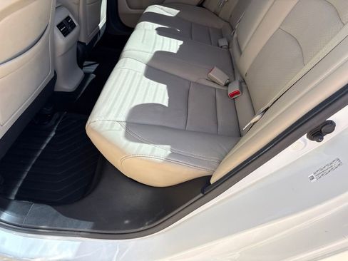 Used 2014 Honda Accord EX-L image 19