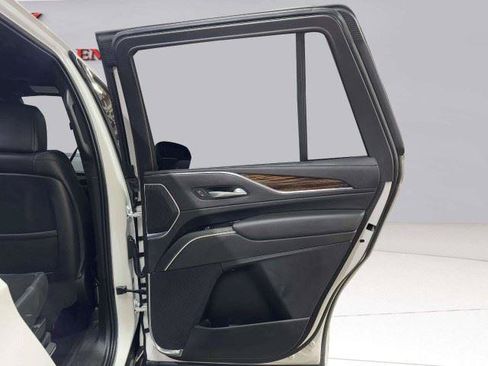 Used 2021 Cadillac Escalade Luxury RWD image 61