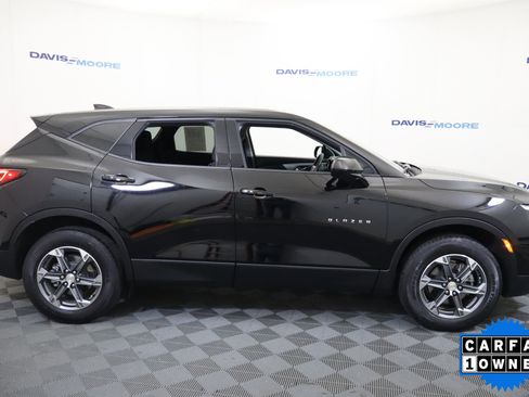 Used 2025 Chevrolet Blazer LT image 4