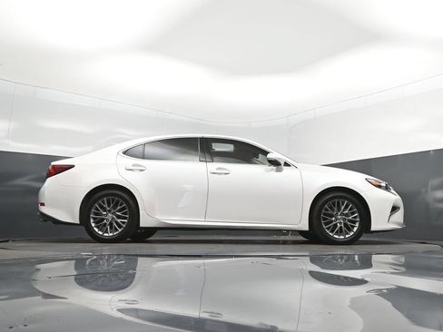 Used 2018 Lexus ES 350 w/ Premier Package FWD image 43