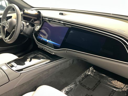 New 2026 Mercedes-Benz E 350 4MATIC Sedan image 23