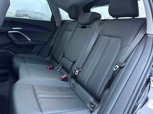 New 2025 Audi Q5 Premium image 17