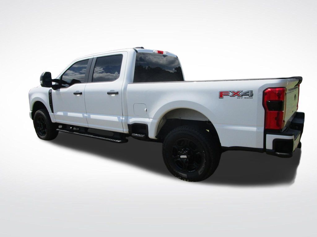 Used 2025 Ford F250 XL w/ STX Appearance Package AWD/4WD image 4