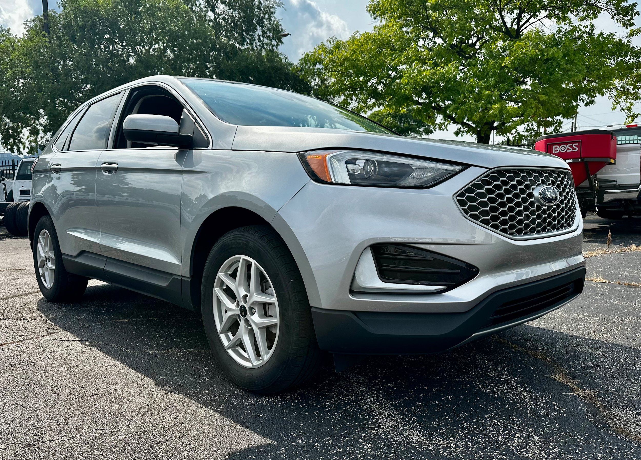 Used 2024 Ford Edge SEL AWD/4WD image 1