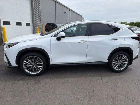 Used 2026 Lexus NX 350 AWD w/ Accessory Package (2T) image 4
