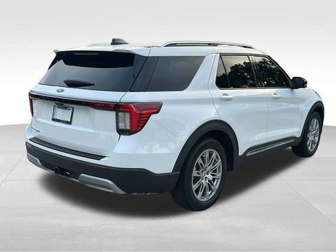 Used 2025 Ford Explorer Platinum image 7