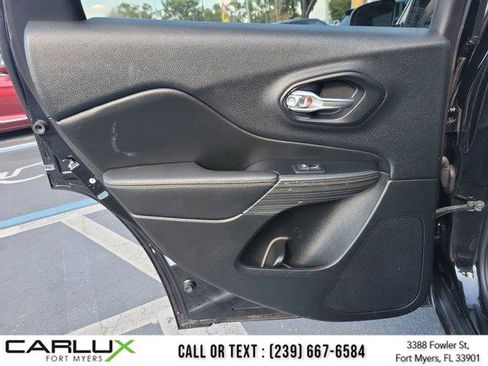 Used 2017 Jeep Cherokee High Altitude image 15