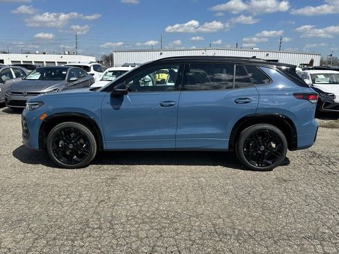New 2026 Volkswagen Tiguan SE R-Line AWD/4WD image 2
