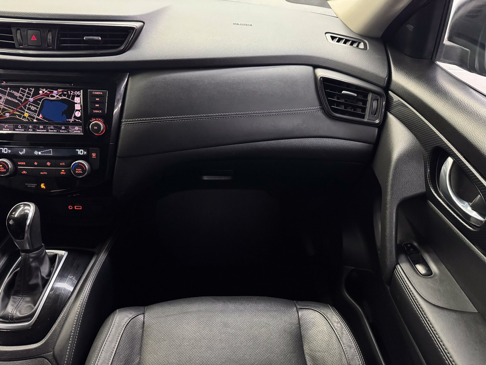 Used 2018 Nissan Rogue SL AWD/4WD image 18