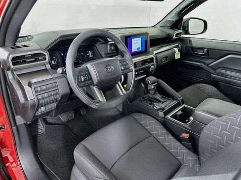 Certified 2026 Toyota Tacoma SR5 w/ SR5 Upgrade Package AWD/4WD image 9