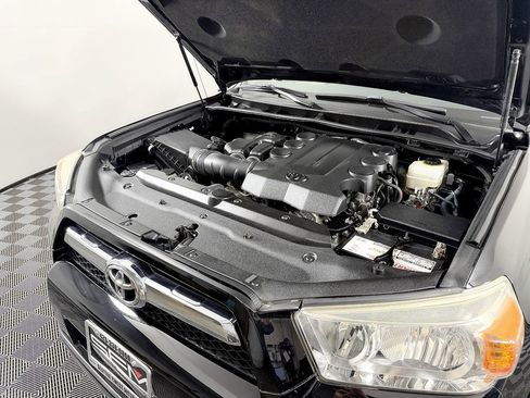 Used 2013 Toyota 4Runner Limited AWD/4WD image 18