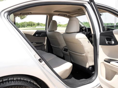 Used 2015 Honda Accord EX-L image 40