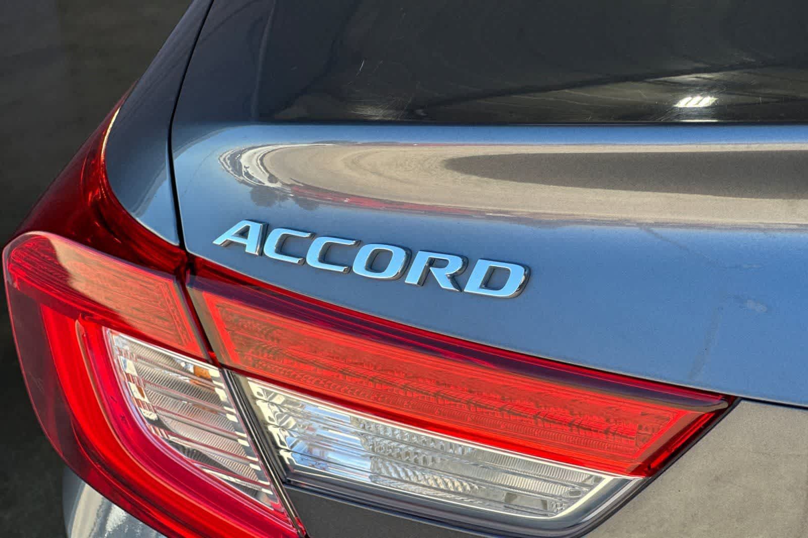Used 2018 Honda Accord EX-L image 16