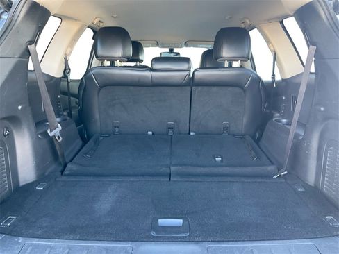 Used 2018 Nissan Pathfinder SL image 32