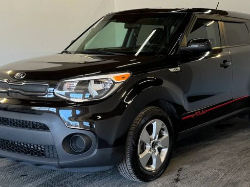 Used 2019 Kia Soul FWD image 3