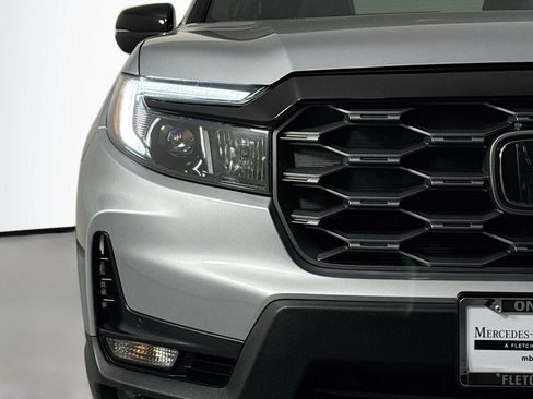 Used 2023 Honda Passport TrailSport image 14