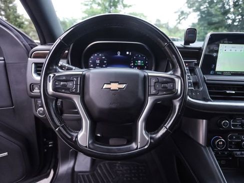 Used 2023 Chevrolet Suburban Premier AWD/4WD image 36