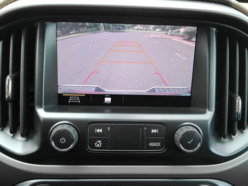 Certified 2022 GMC Canyon AT4 w/ Trailering Package AWD/4WD image 28