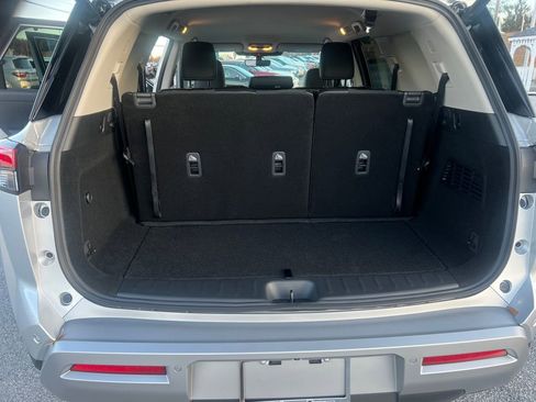 New 2025 Nissan Pathfinder SL w/ Lighting Package (N92) image 23