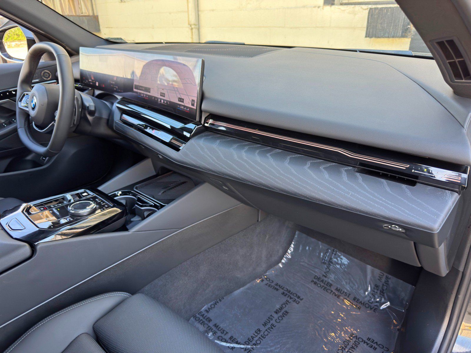 Used 2024 BMW 530i w/ Convenience Package RWD image 15