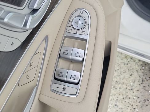 Used 2019 Mercedes-Benz C 300 Sedan image 23
