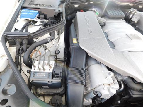 Used 2009 Mercedes-Benz CLS 63 AMG image 22