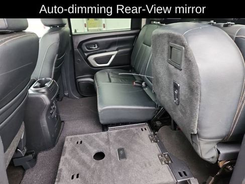 Used 2018 Nissan Titan SL image 29