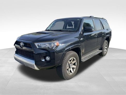 Used 2017 Toyota 4Runner TRD Off-Road AWD/4WD image 3