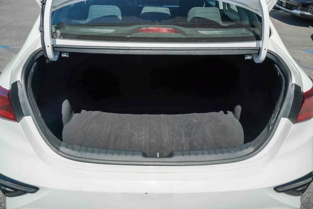 Used 2020 Kia Forte LXS FWD image 25