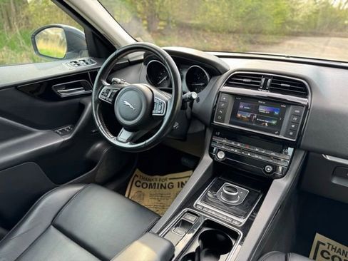 Used 2018 Jaguar F-PACE Premium AWD/4WD image 28