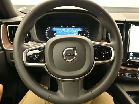 Used 2023 Volvo XC60 B5 Ultimate AWD/4WD image 25