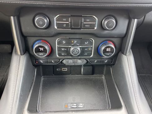 Used 2022 Chevrolet Tahoe Z71 w/ Luxury Package image 33