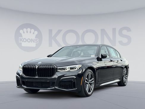 Used 2022 BMW 740i xDrive w/ M Sport Package AWD/4WD image 1