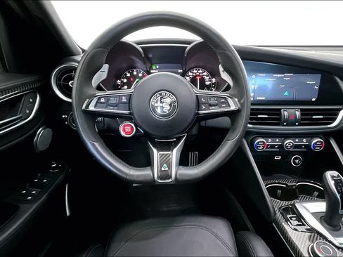 Used 2023 Alfa Romeo Giulia Quadrifoglio RWD image 6