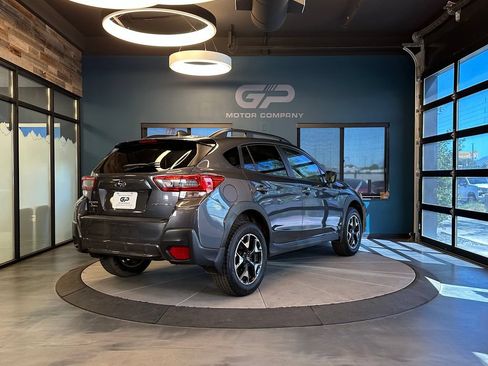Used 2020 Subaru Crosstrek 2.0i Premium w/ Moonroof Package 1 AWD/4WD image 3