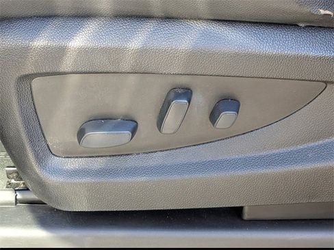 Used 2017 GMC Yukon SLT w/ Open Road Package image 22