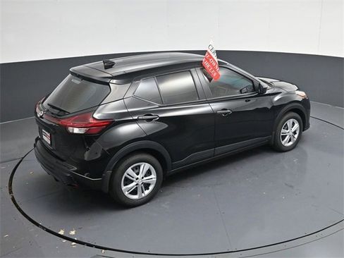 Used 2025 Nissan Kicks Play S image 40