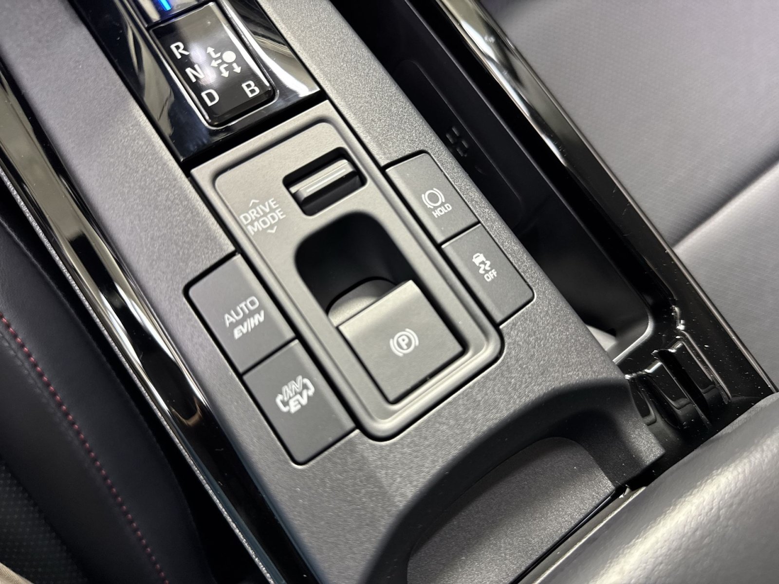 New 2027 Toyota Prius Plug-In Hybrid w/ Limited Premium Package FWD image 39