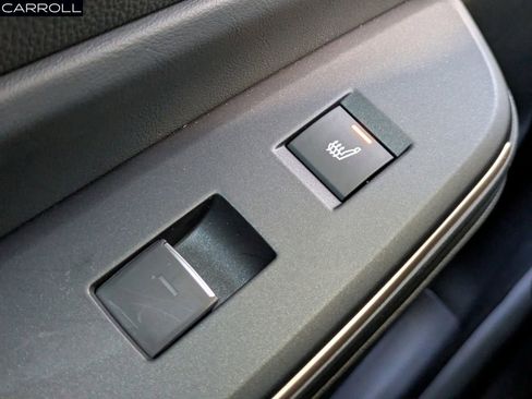 Used 2023 Toyota Crown Limited image 14