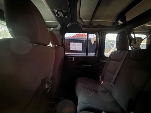 Used 2022 Jeep Wrangler Unlimited Sport AWD/4WD image 19