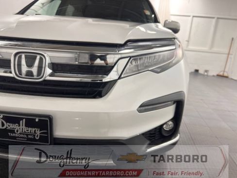 Used 2022 Honda Pilot Touring image 11