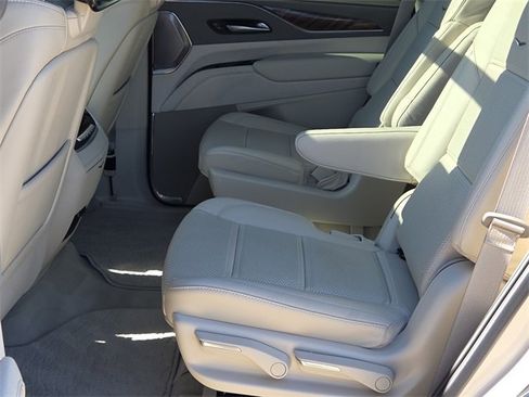 Used 2023 Cadillac Escalade Premium Luxury Platinum image 20