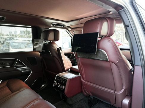 Used 2023 Land Rover Range Rover Long Wheelbase Autobiography image 32